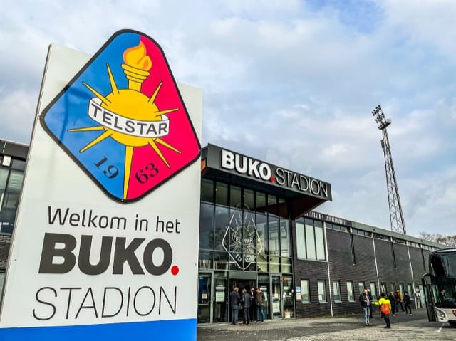 Cambuur verliest zicht op plek twee, Jong AZ geeft eerste elftal goede voorbeeld